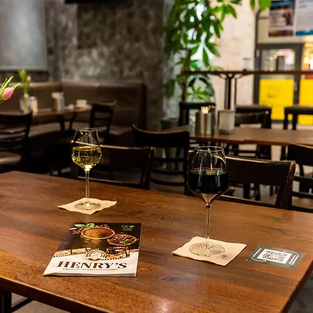 Henriettas Sleeping أولم