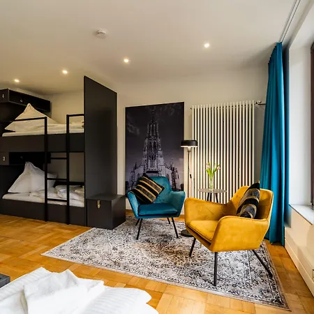 Henriettas Sleeping ホステル *