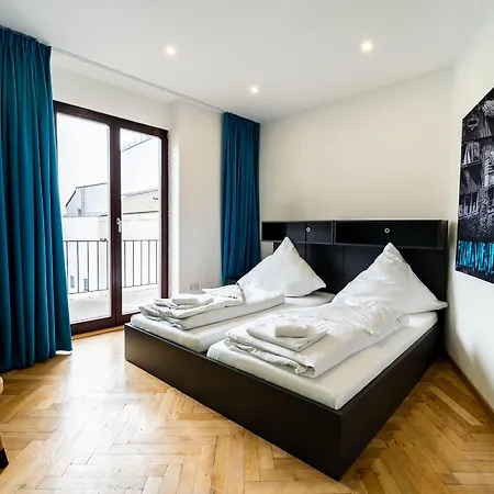 Henriettas Sleeping Hostel Ουλμ