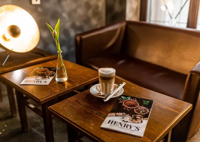 Henriettas Sleeping بيت شباب *